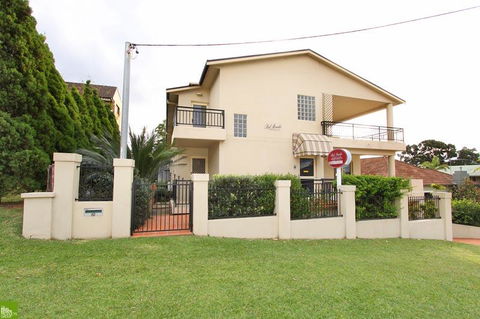 Bel Mondo Apartments - Sunshine Coast Tourism 8