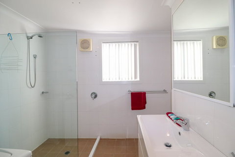 Interlude At Belmont - Holiday Sunshine Coast 14