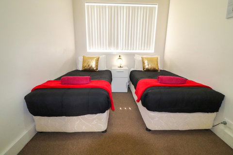 Interlude At Belmont - Holiday Sunshine Coast 8