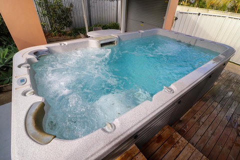 Interlude At Belmont - Holiday Sunshine Coast 3