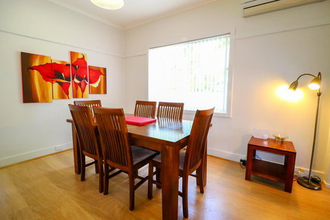 Interlude At Belmont - Holiday Sunshine Coast 6