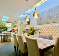 3 Storey Home Close Walk to Fox Studios SCG  City - Sunshine Coast Tourism