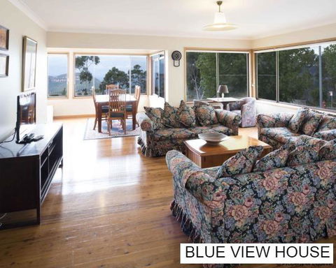 Villa Blue - Sunshine Coast Tourism 1