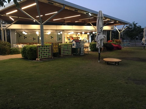 Nightcliff Foreshore Getaway - McKay Gardens - Holiday Sunshine Coast 23