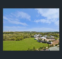 Nomikis'On The Avenue - Holiday Sunshine Coast