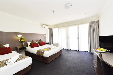 Diplomat Hotel Alice Springs - Holiday Sunshine Coast 12