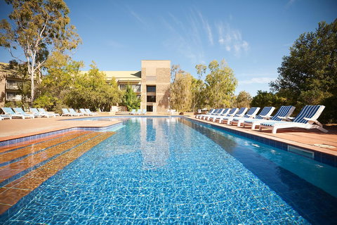 DoubleTree By Hilton Alice Springs - Holiday Sunshine Coast 6