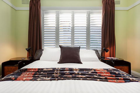 Art Deco Apartment With Breathtaking Water Views - Holiday Sunshine Coast 10