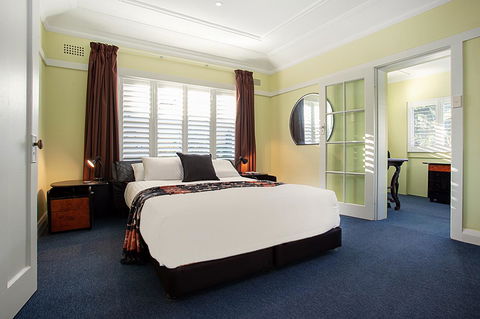 Art Deco Apartment With Breathtaking Water Views - Holiday Sunshine Coast 1