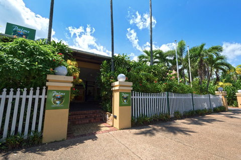 Palms City Resort - Sunshine Coast Tourism 26