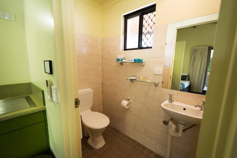 Palms City Resort - Sunshine Coast Tourism 27