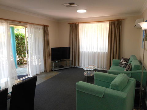 Beaches Serviced Apartments - Holiday Sunshine Coast 27