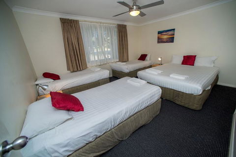 Beaches Serviced Apartments - Holiday Sunshine Coast 0