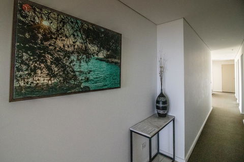 ZEN BY THE WATER - Esplanade Darwin Retreat - Sunshine Coast Tourism 37