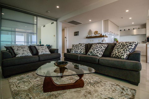 ZEN BY THE WATER - Esplanade Darwin Retreat - Sunshine Coast Tourism 41