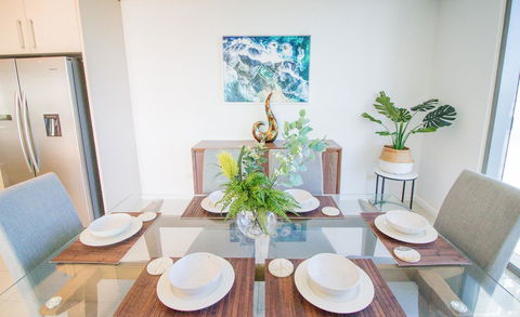 ZEN BY THE WATER - Esplanade Darwin Retreat - Sunshine Coast Tourism 24