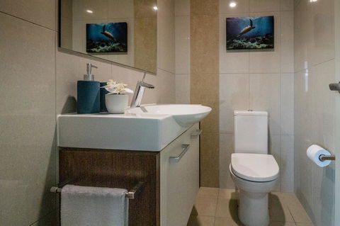 ZEN BY THE WATER - Esplanade Darwin Retreat - Sunshine Coast Tourism 36