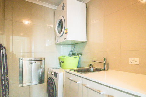 ZEN BY THE WATER - Esplanade Darwin Retreat - Sunshine Coast Tourism 30