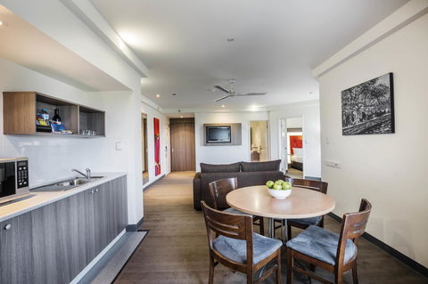 Novotel Darwin CBD - Sunshine Coast Tourism 7