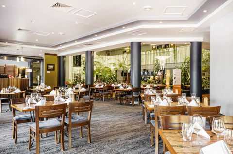 Novotel Darwin CBD - Sunshine Coast Tourism 17