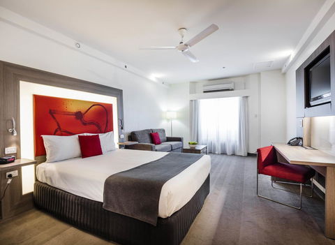 Novotel Darwin CBD - Sunshine Coast Tourism 12