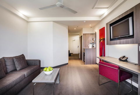 Novotel Darwin CBD - Sunshine Coast Tourism 15