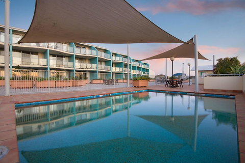 Nesuto The Entrance - Sunshine Coast Tourism 1