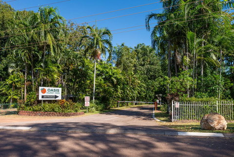 Oasis Tourist Park - Sunshine Coast Tourism 24