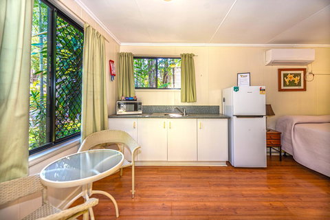 Oasis Tourist Park - Sunshine Coast Tourism 6