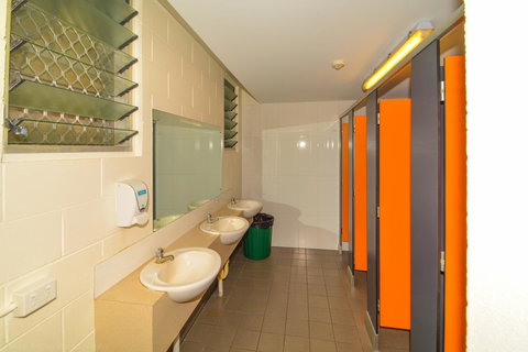 Chillis Backpackers - Sunshine Coast Tourism 9