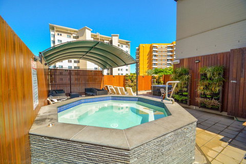 Chillis Backpackers - Sunshine Coast Tourism 0