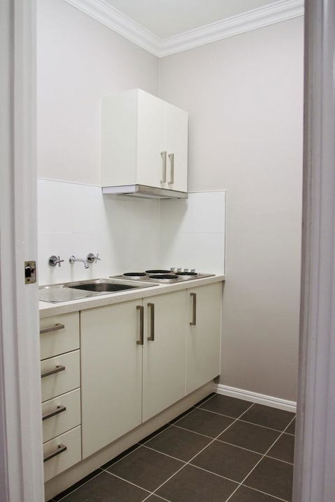 Erldunda Desert Oaks Resort - Sunshine Coast Tourism 6