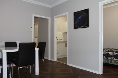 Erldunda Desert Oaks Resort - Sunshine Coast Tourism 9