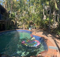 Frogs-Hollow Backpackers - Sunshine Coast Tourism