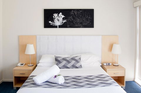 Corrigans Cove - Holiday Sunshine Coast 1