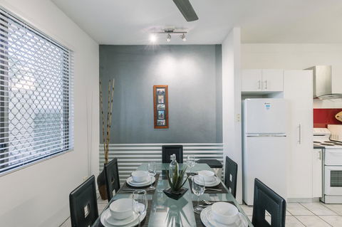 CitySide Apartment - 2 Bedroom With Private Courtyard - Holiday Sunshine Coast 2