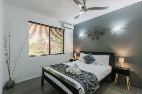 CitySide Apartment - 2 Bedroom With Private Courtyard - Holiday Sunshine Coast 17