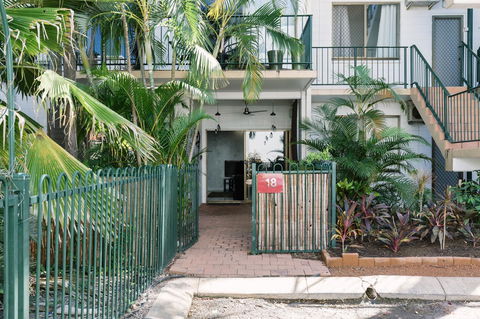 CitySide Apartment - 2 Bedroom With Private Courtyard - Holiday Sunshine Coast 5