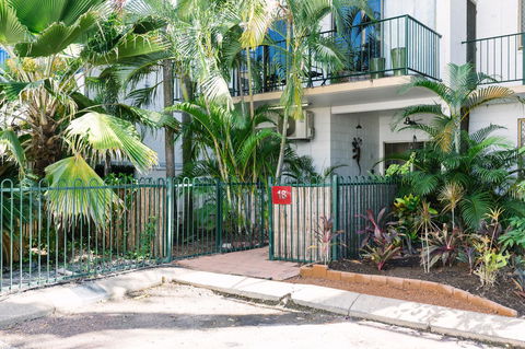 CitySide Apartment - 2 Bedroom With Private Courtyard - Holiday Sunshine Coast 6