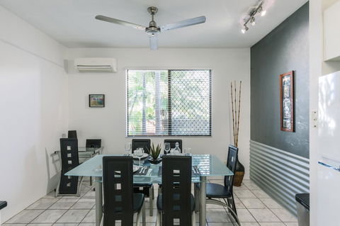 CitySide Apartment - 2 Bedroom With Private Courtyard - Holiday Sunshine Coast 9