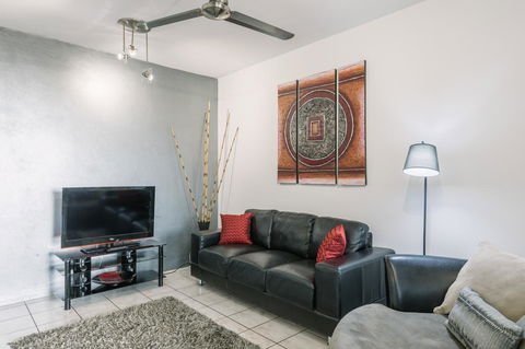CitySide Apartment - 2 Bedroom With Private Courtyard - Holiday Sunshine Coast 1