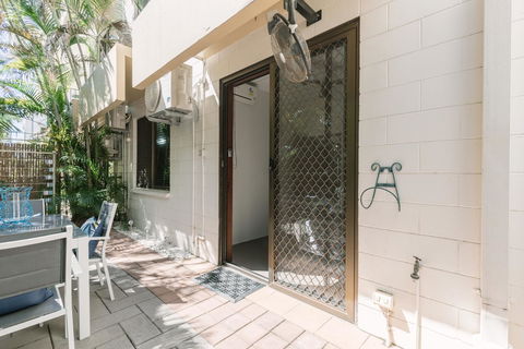 CitySide Apartment - 2 Bedroom With Private Courtyard - Holiday Sunshine Coast 10