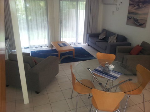 Nelson Bay Breeze - Sunshine Coast Tourism 31