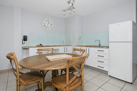 Nelson Bay Breeze - Sunshine Coast Tourism 13