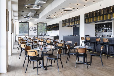 Mantra MacArthur Hotel - Sunshine Coast Tourism 4