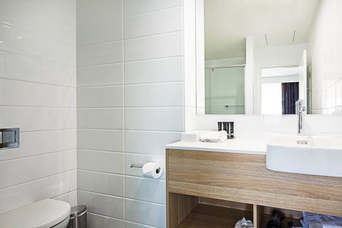 Mantra MacArthur Hotel - Sunshine Coast Tourism 17