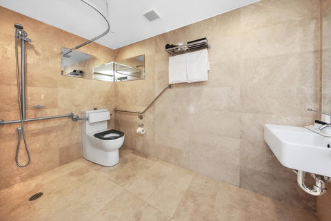 Canberra Rex Hotel - Sunshine Coast Tourism 42