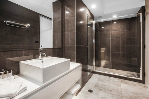 Canberra Rex Hotel - Sunshine Coast Tourism 32