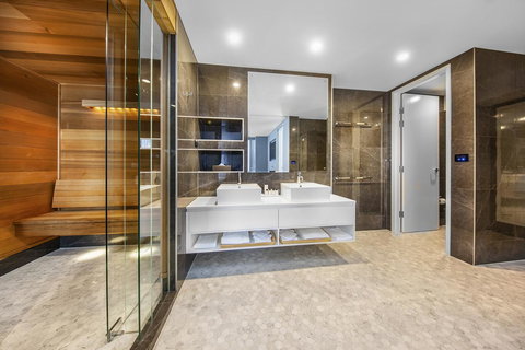 Canberra Rex Hotel - Sunshine Coast Tourism 14