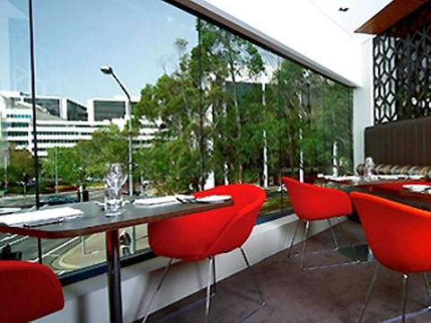 Novotel Canberra - Holiday Sunshine Coast 14